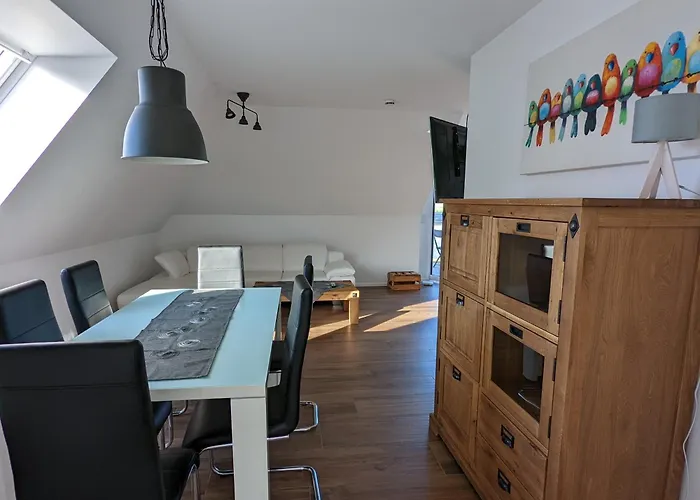Moderne Landhaus-ferienwohnung Mit Balkon Kempen